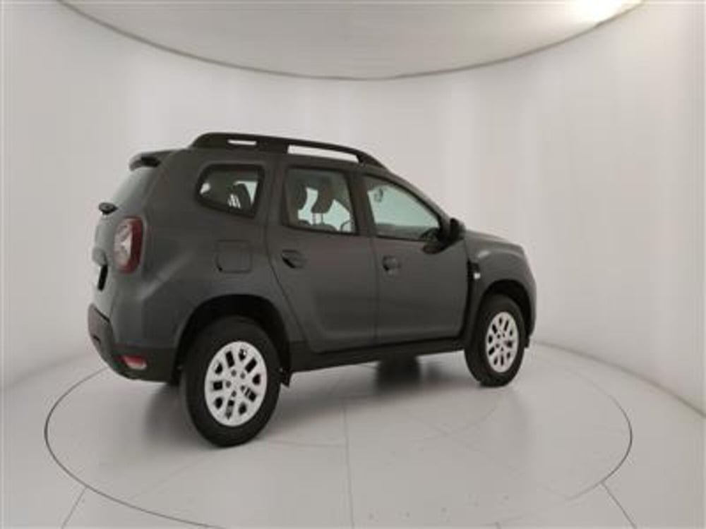 Dacia Duster usata a Bari (8)