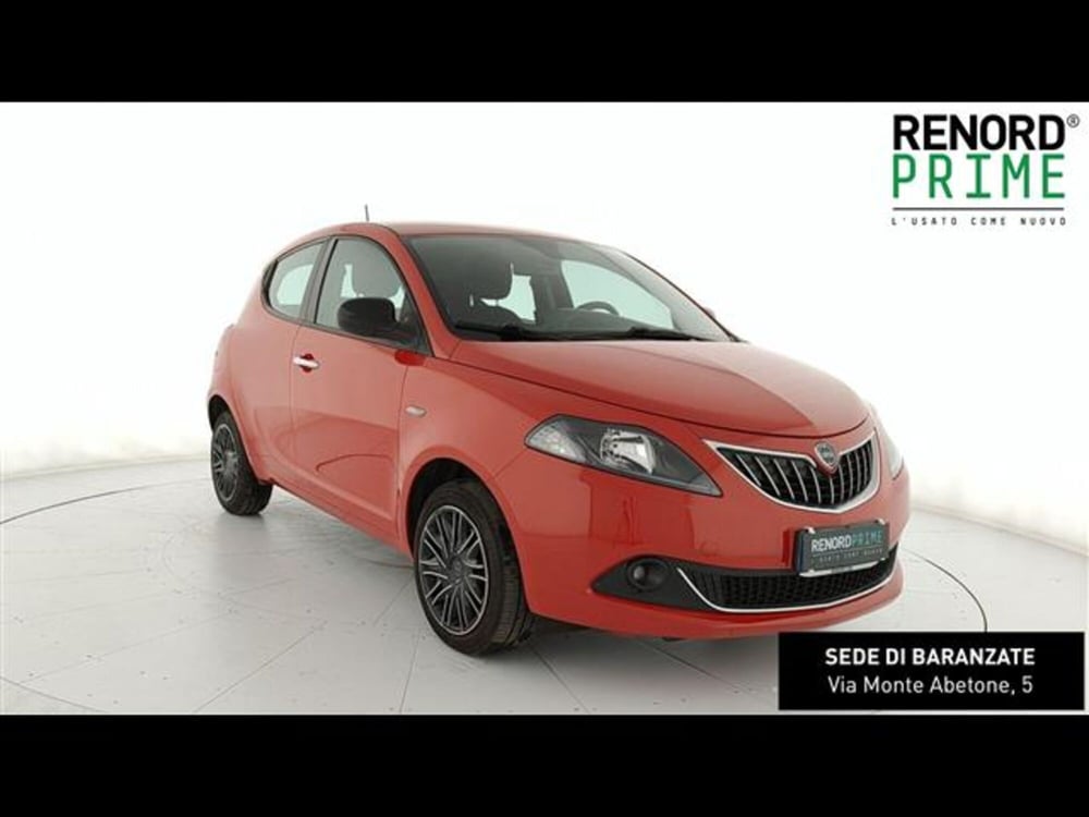 Lancia Ypsilon usata a Milano (7)