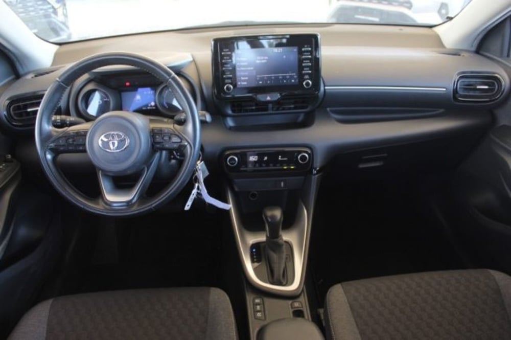 Toyota Yaris Cross usata a Roma (8)