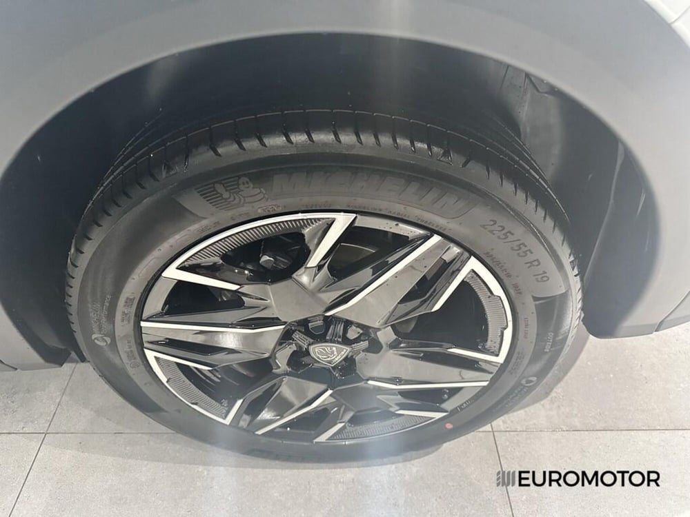 Peugeot 3008 nuova a Bari (13)