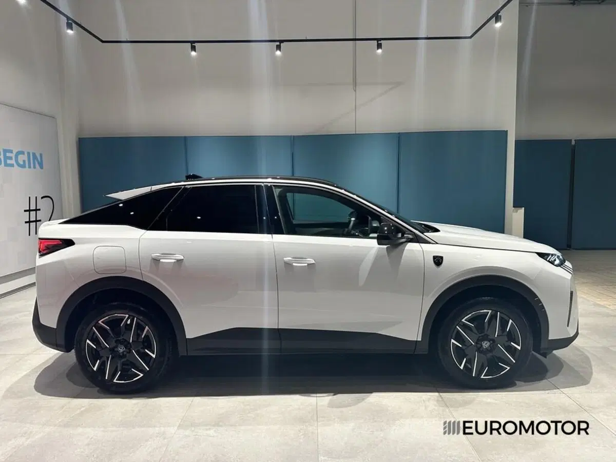 Peugeot 3008 nuova a Bari (4)