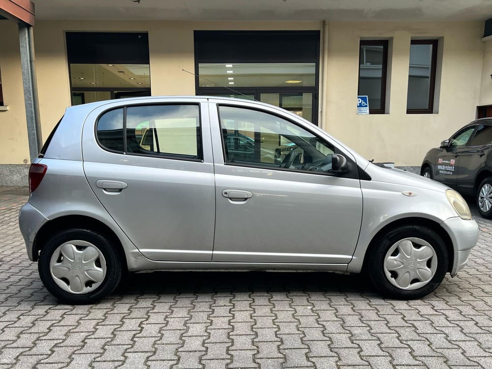 Toyota Yaris usata a Varese (4)