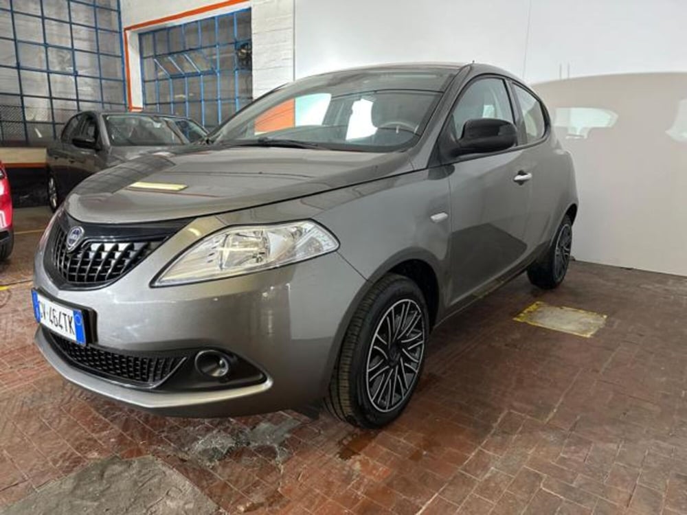 Lancia Ypsilon usata a Torino (3)