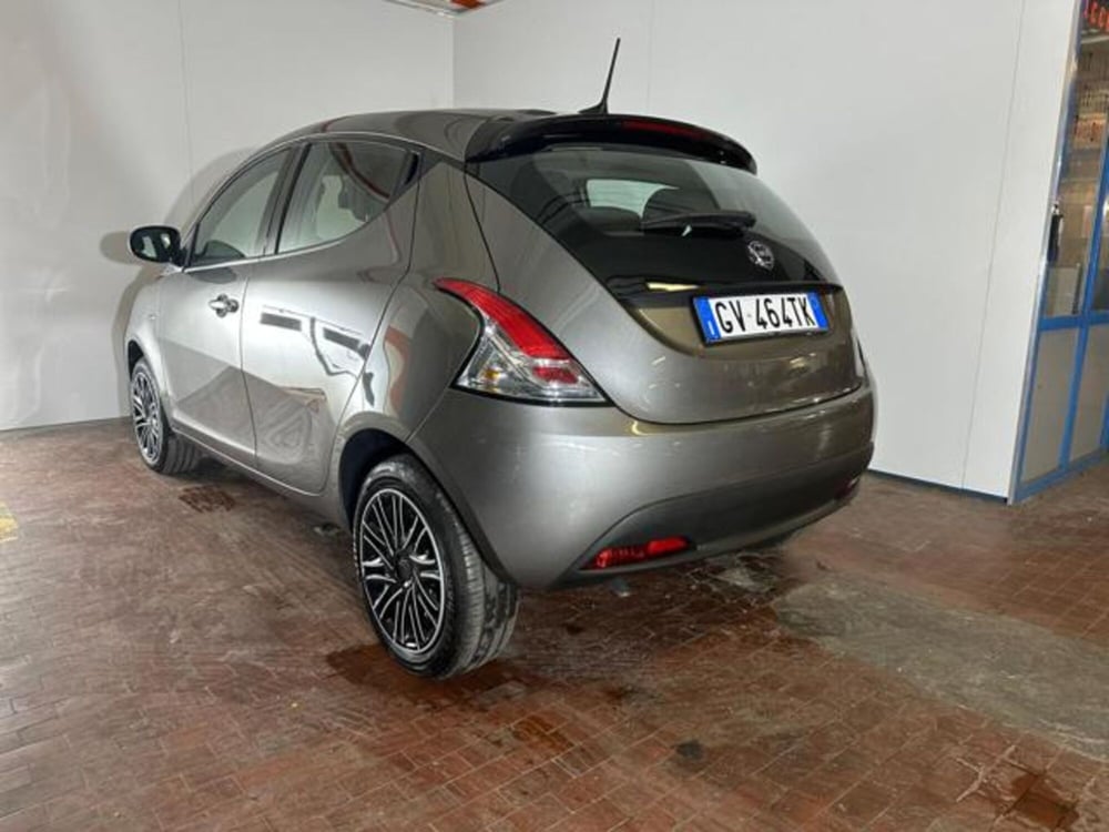 Lancia Ypsilon usata a Torino (6)