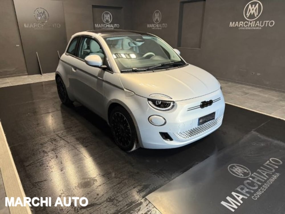 Fiat 500e nuova a Perugia (3)