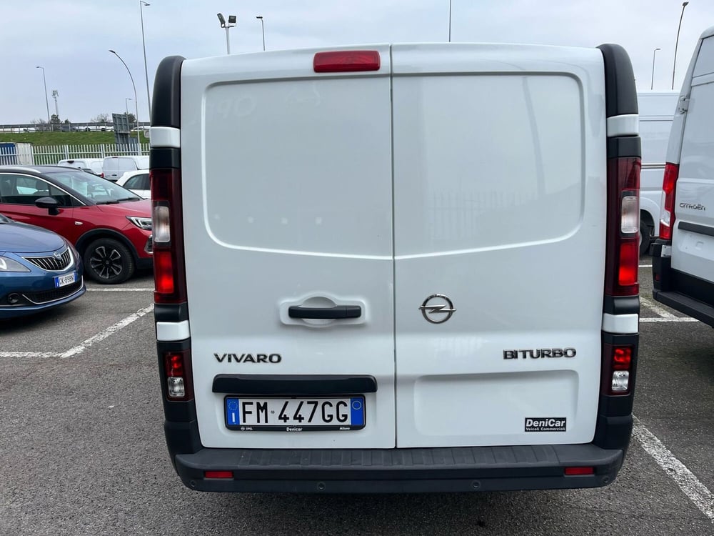 Opel Vivaro Furgone usata a Milano (11)