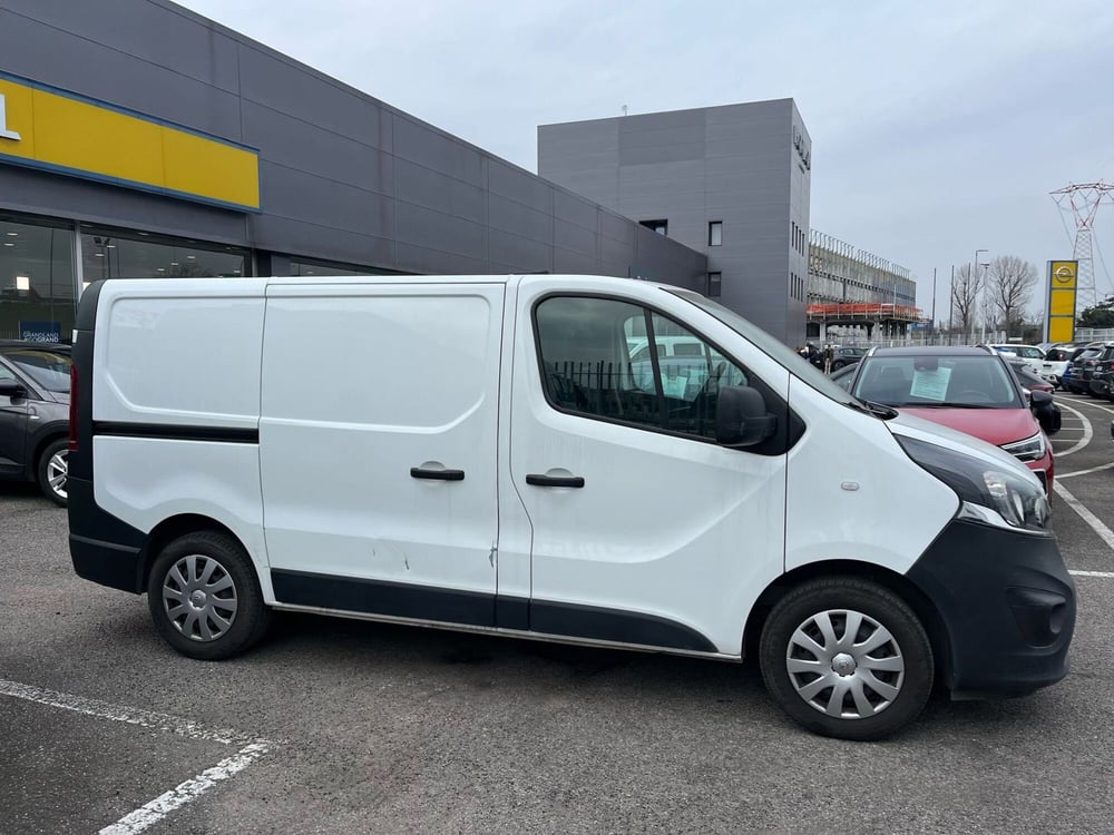 Opel Vivaro Furgone usata a Milano (5)