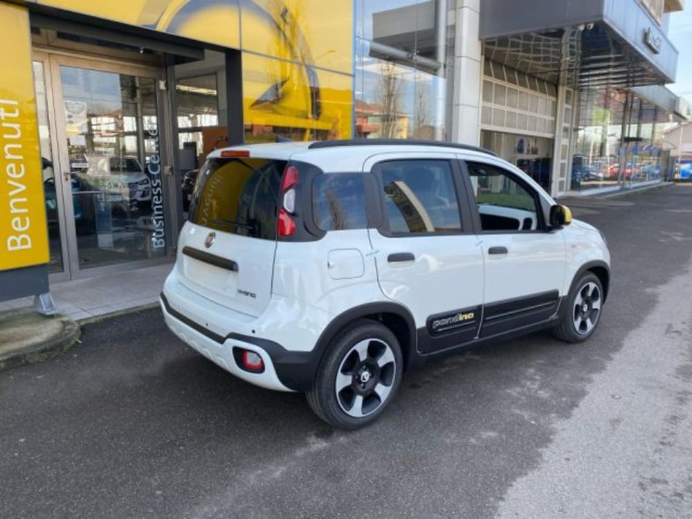 Fiat Panda Cross nuova a Milano (3)