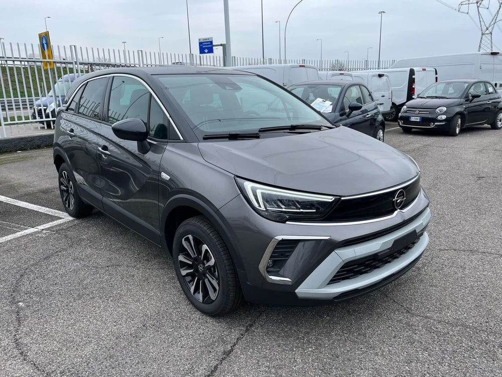 Opel Crossland nuova a Milano (3)