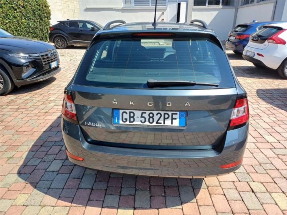 Skoda Fabia Station Wagon usata a Bari (5)