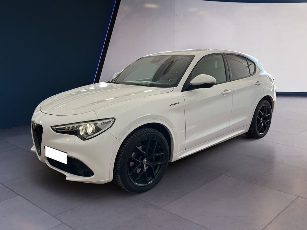 Alfa Romeo Stelvio usata a Torino (2)