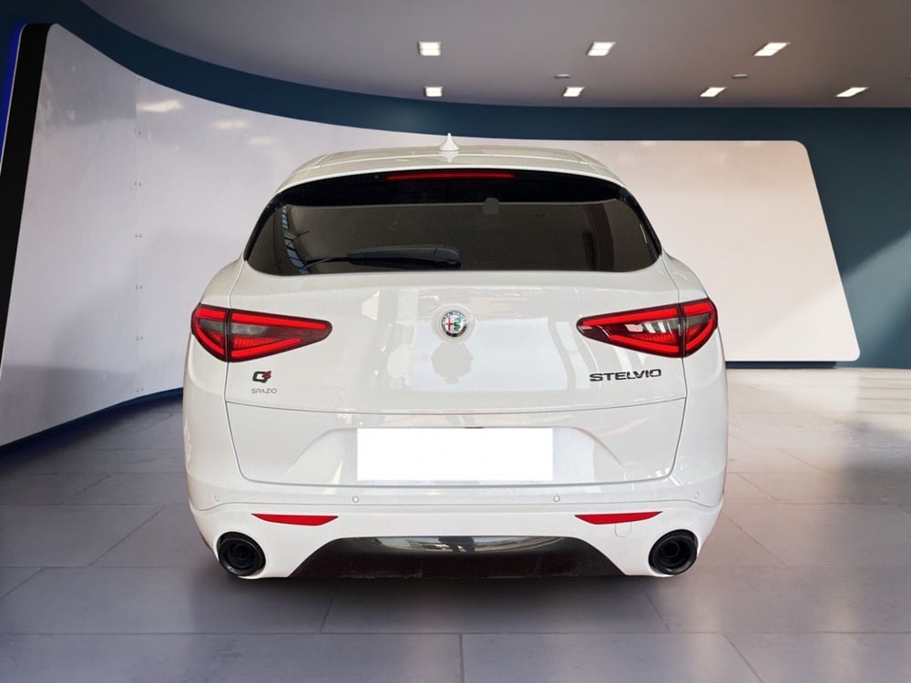 Alfa Romeo Stelvio usata a Torino (5)