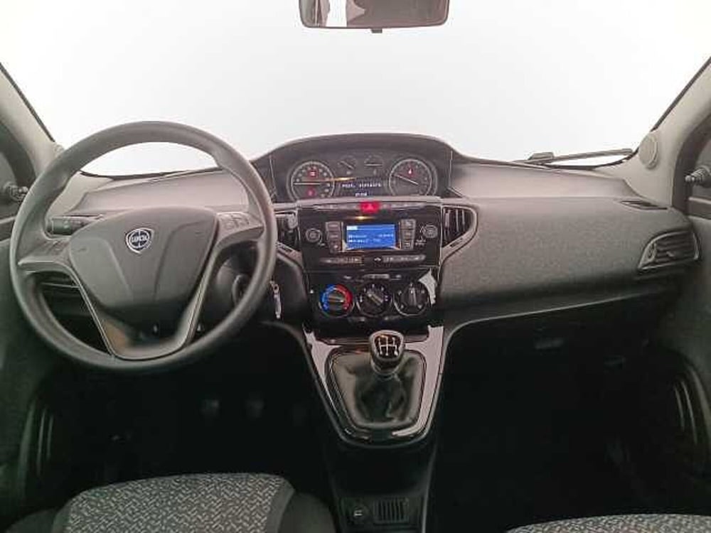 Lancia Ypsilon usata a Venezia (9)