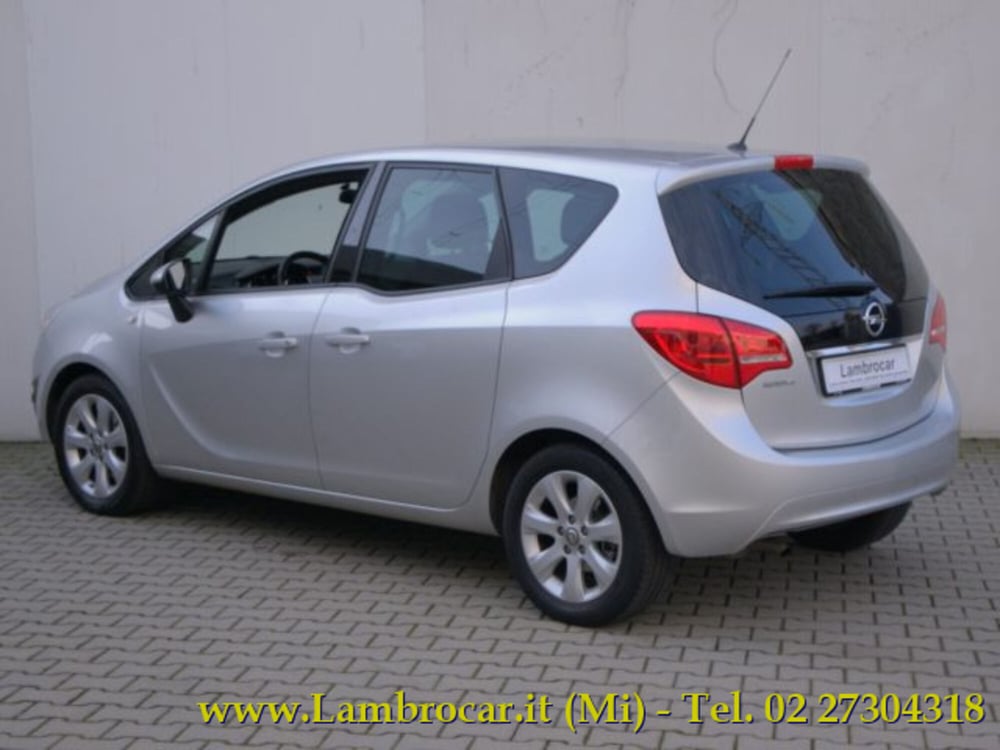 Opel Meriva usata a Milano (13)