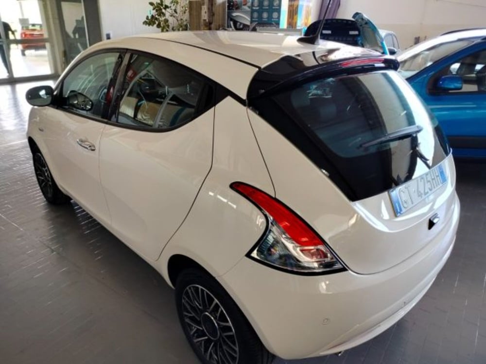 Lancia Ypsilon usata a Forlì-Cesena (16)