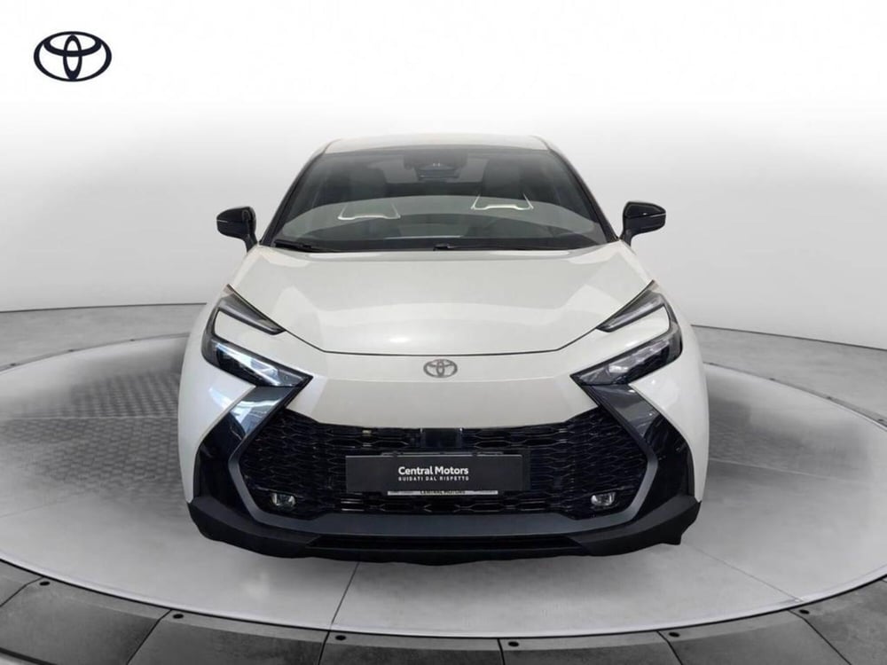 Toyota Toyota C-HR nuova a Torino (2)