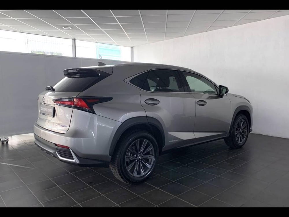 Lexus NX nuova a Torino (3)