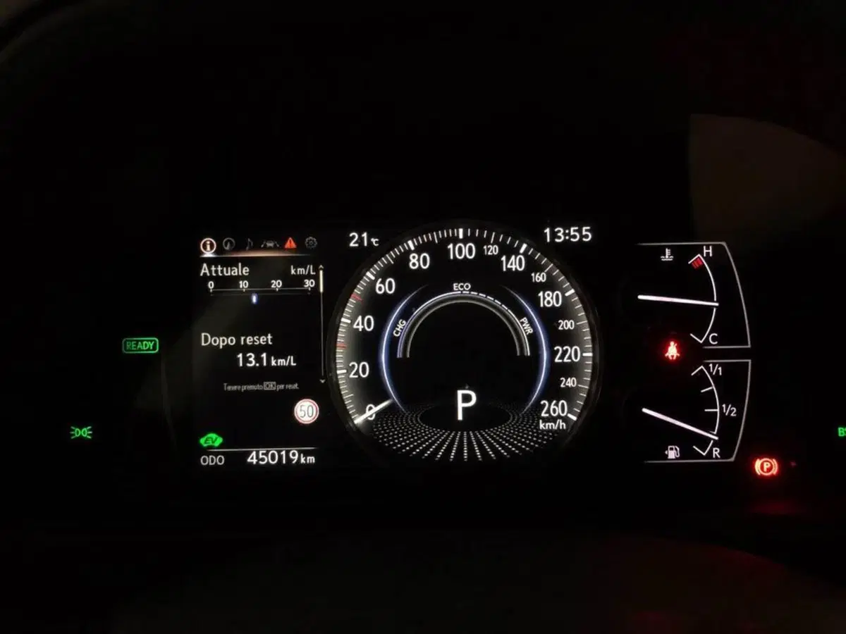 Lexus UX nuova a Torino (15)