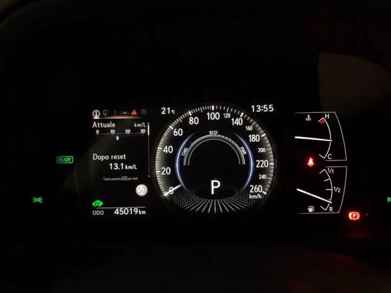 Lexus UX nuova a Torino (15)