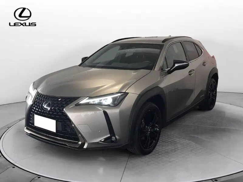 Lexus UX nuova a Torino