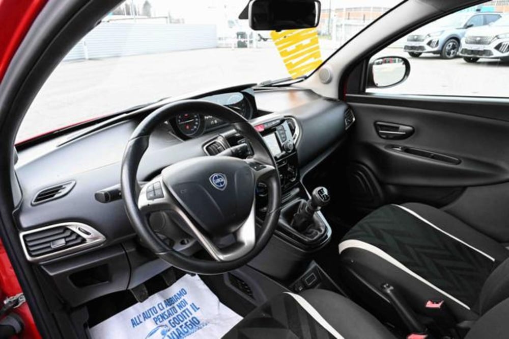 Lancia Ypsilon usata a Torino (12)