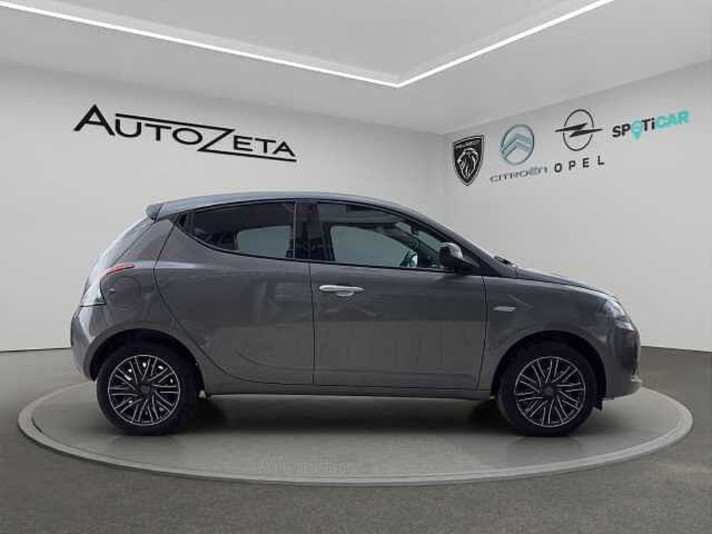 Lancia Ypsilon usata a Vibo Valentia (4)