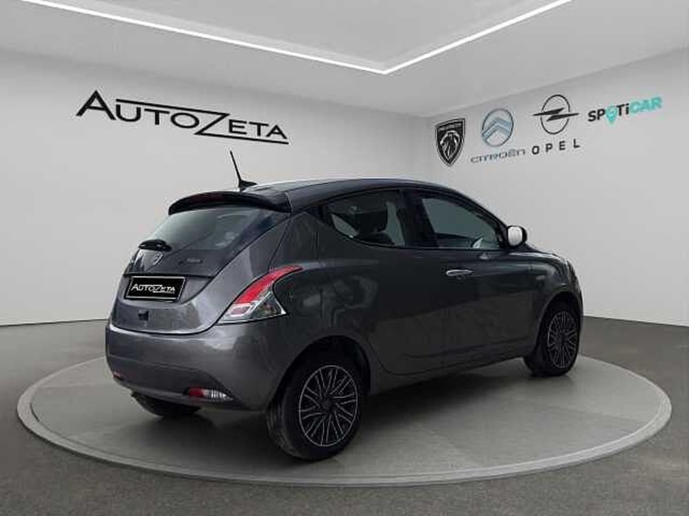 Lancia Ypsilon usata a Vibo Valentia (5)