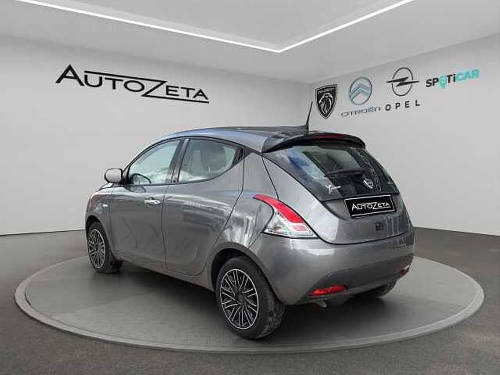 Lancia Ypsilon usata a Vibo Valentia (7)