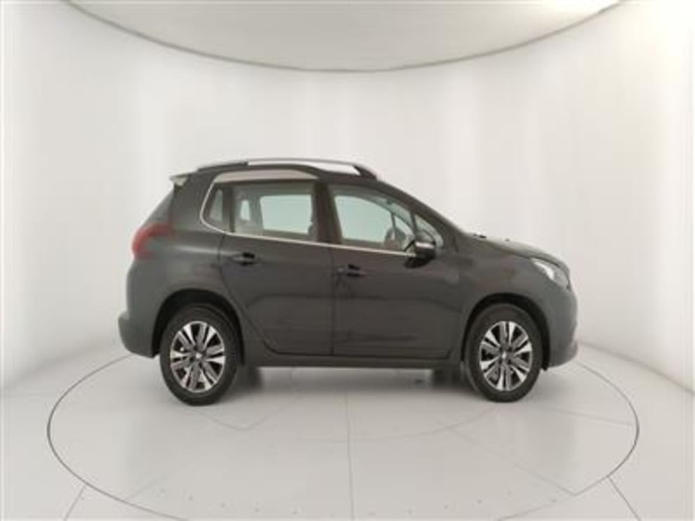 Peugeot 2008 usata a Bari (9)