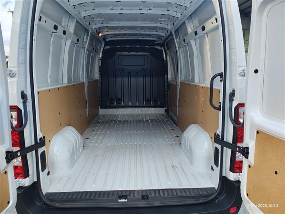 Renault Master Furgone usata a Brindisi (6)