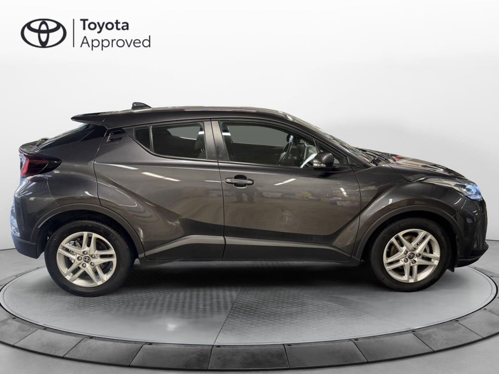 Toyota Toyota C-HR usata a Como (13)