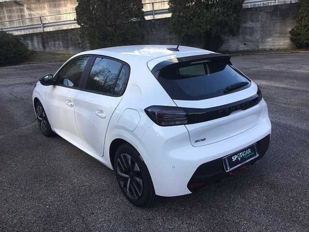 Peugeot 208 nuova a Varese (7)