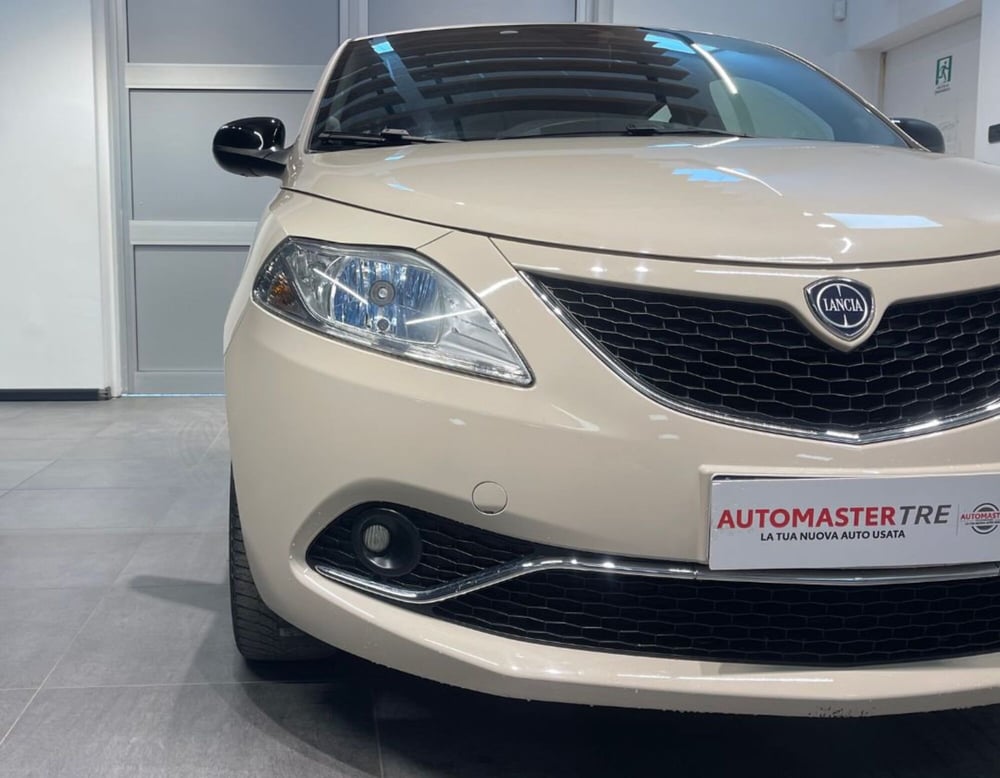 Lancia Ypsilon usata a Ferrara (14)