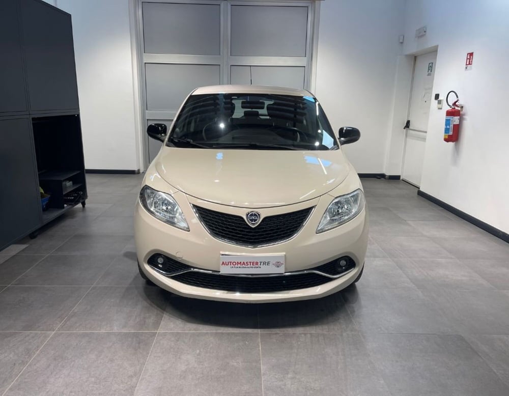 Lancia Ypsilon usata a Ferrara (3)