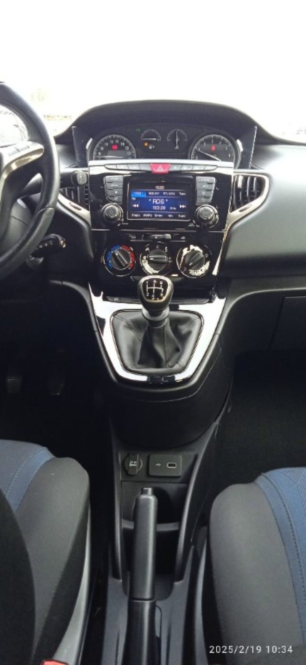 Lancia Ypsilon usata a Frosinone (16)