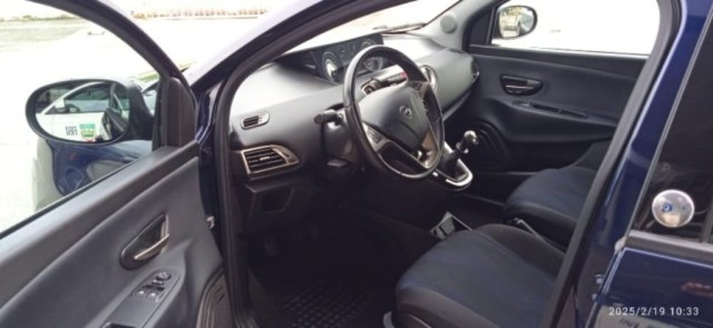 Lancia Ypsilon usata a Frosinone (8)