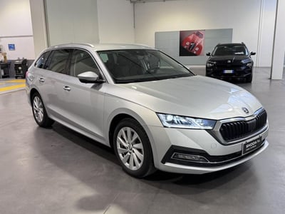 Skoda Octavia Station Wagon 2.0 TDI EVO SCR 150 CV DSG 4x4 Wagon Style del 2023 usata a Piove di Sacco