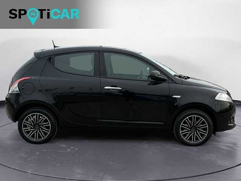 Lancia Ypsilon usata a Treviso (4)