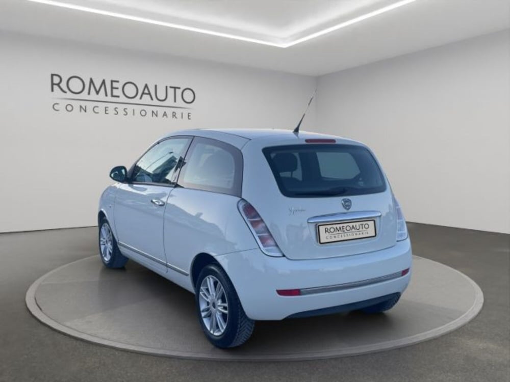 Lancia Ypsilon usata a Perugia (4)