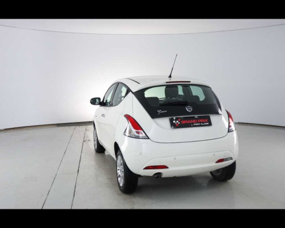 Lancia Ypsilon usata a Bologna (4)