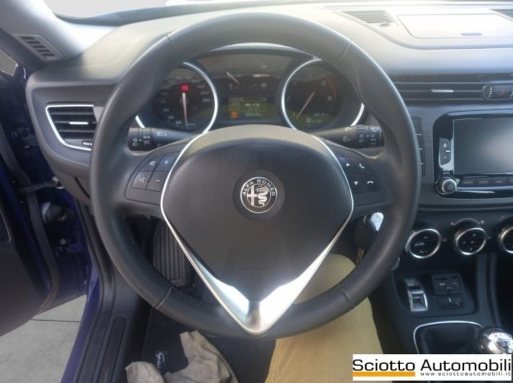 Alfa Romeo Giulietta usata a Messina (10)