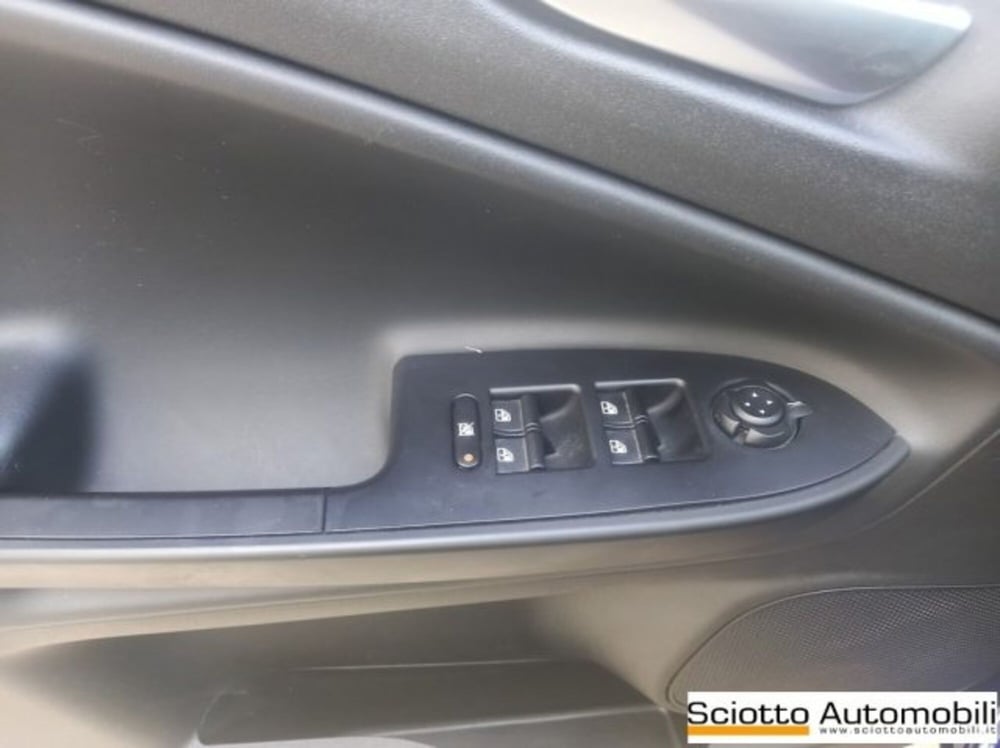 Alfa Romeo Giulietta usata a Messina (12)