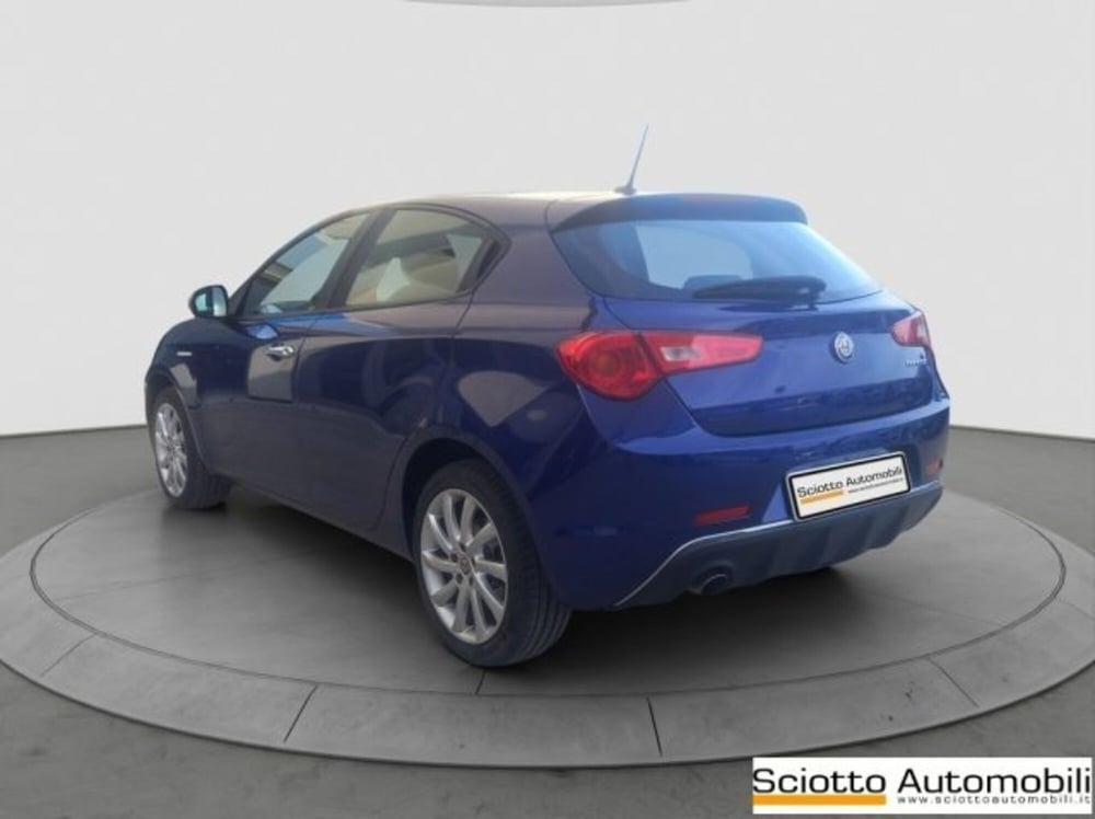 Alfa Romeo Giulietta usata a Messina (4)