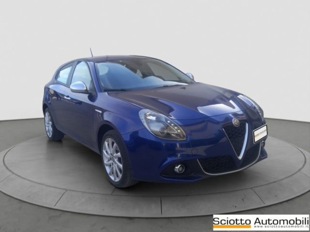 Alfa Romeo Giulietta usata a Messina (8)