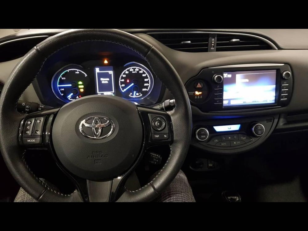 Toyota Yaris Cross nuova a Torino (9)