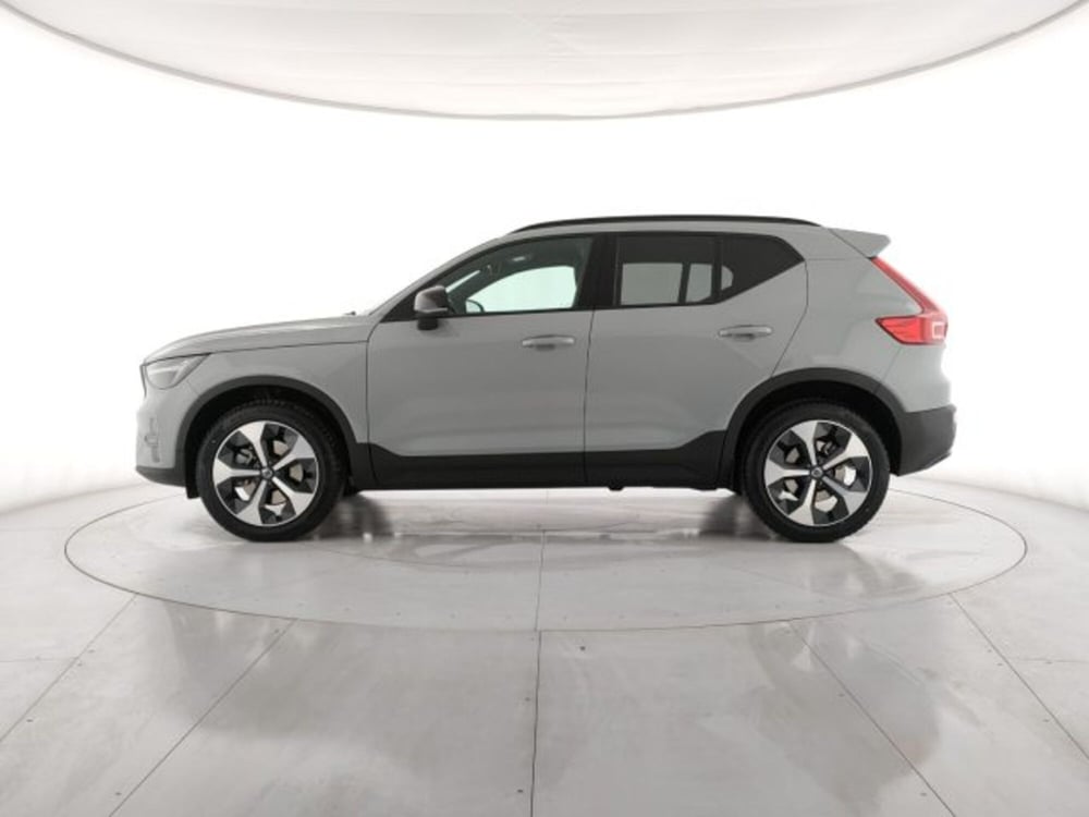 Volvo XC40 nuova a Modena (3)