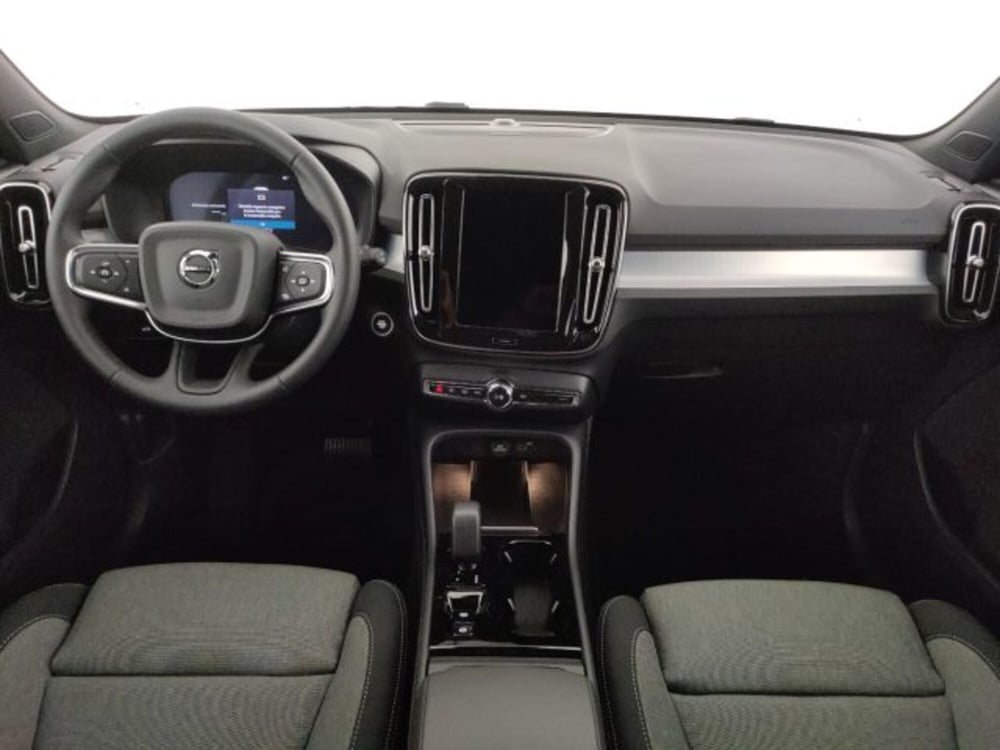 Volvo XC40 nuova a Modena (15)