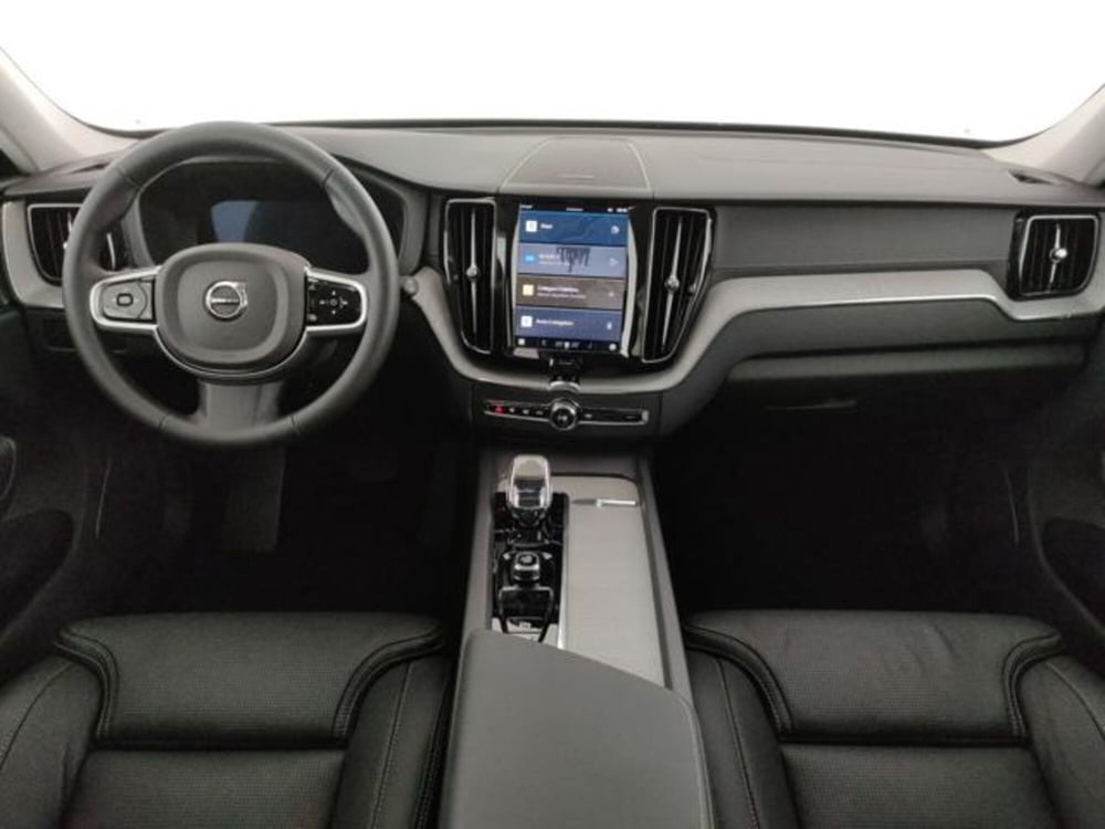 Volvo XC60 nuova a Modena (18)