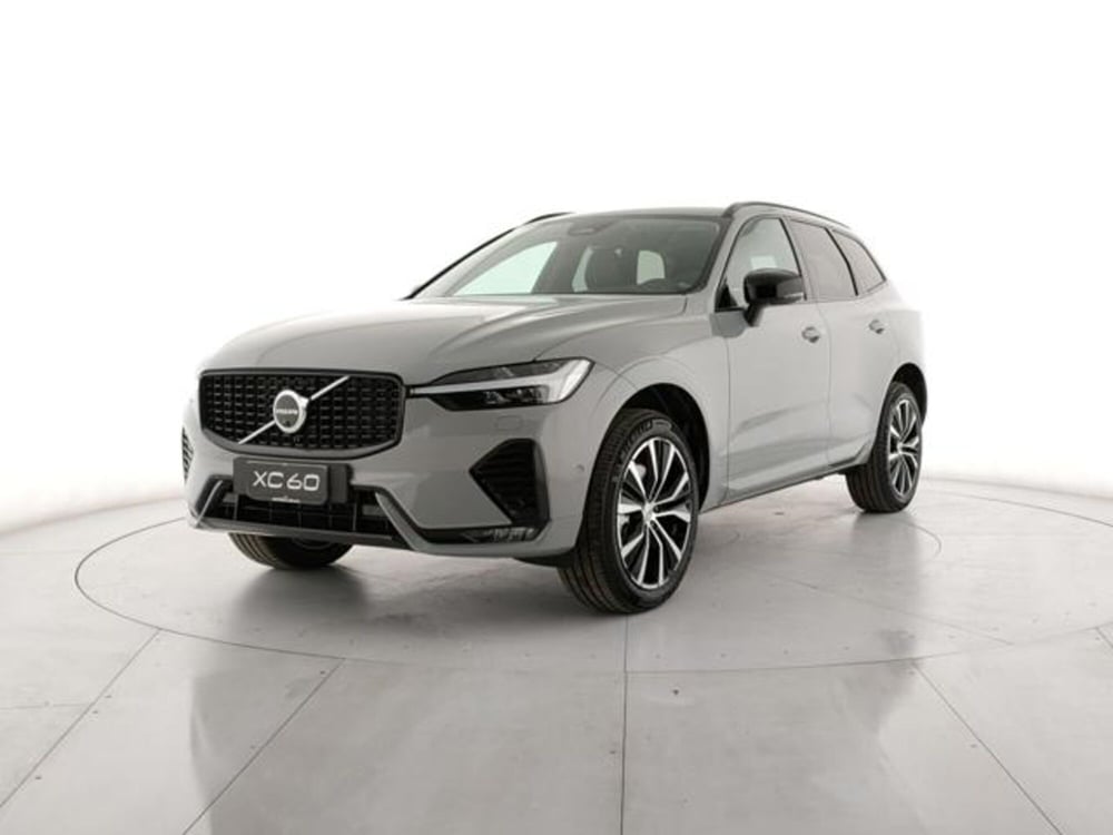 Volvo XC60 nuova a Modena (2)