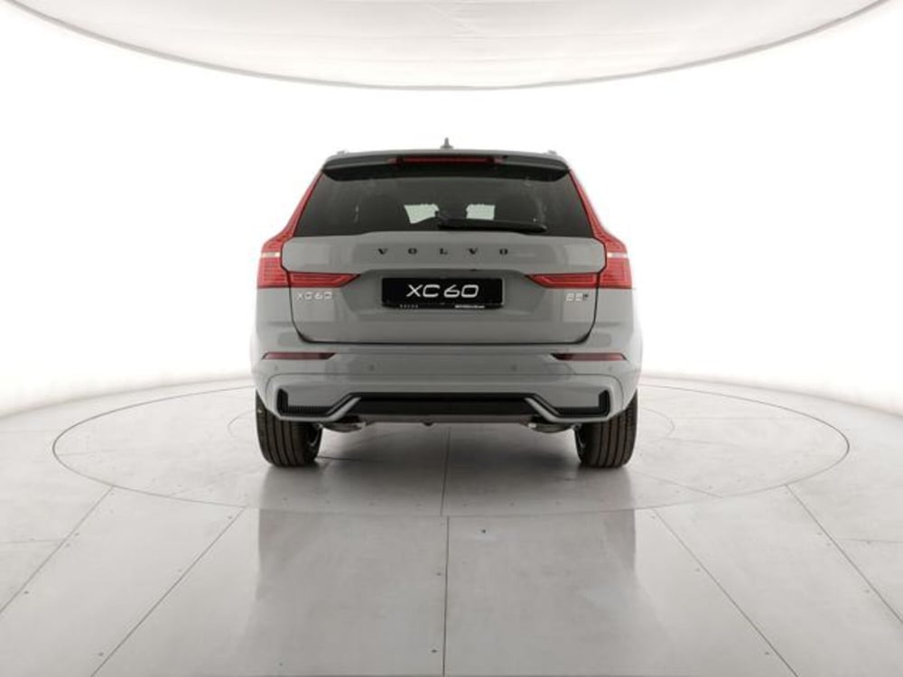 Volvo XC60 nuova a Modena (4)